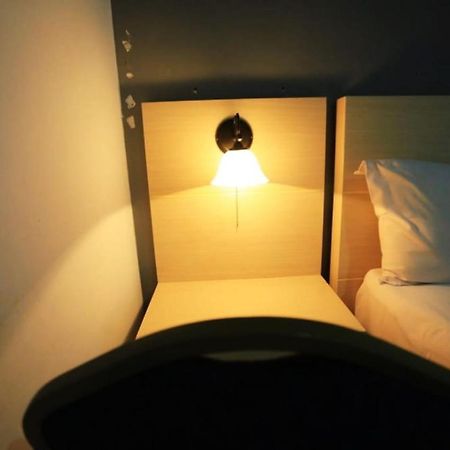 Urbanview Hotel Mulia Indah Palopo Luaran gambar